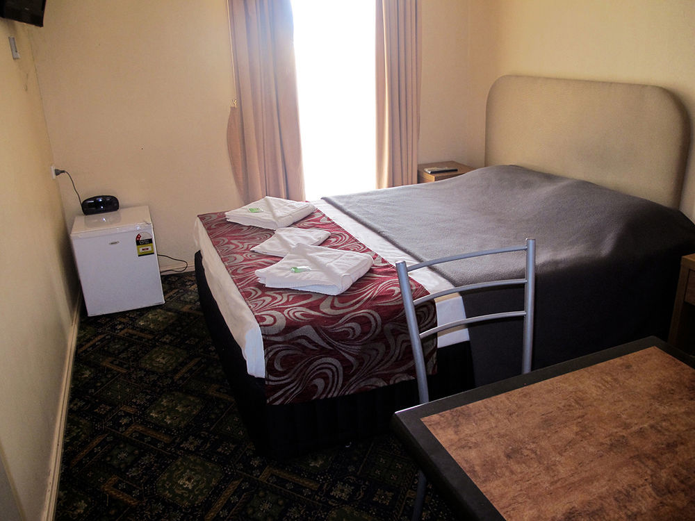 Royal Hotel Синглтон Экстерьер фото