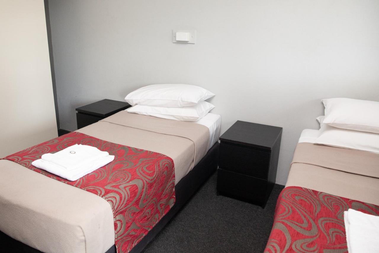 Royal Hotel Синглтон Экстерьер фото